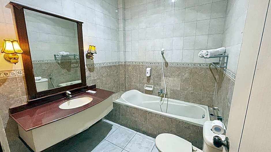 Grand Larisae Hotel