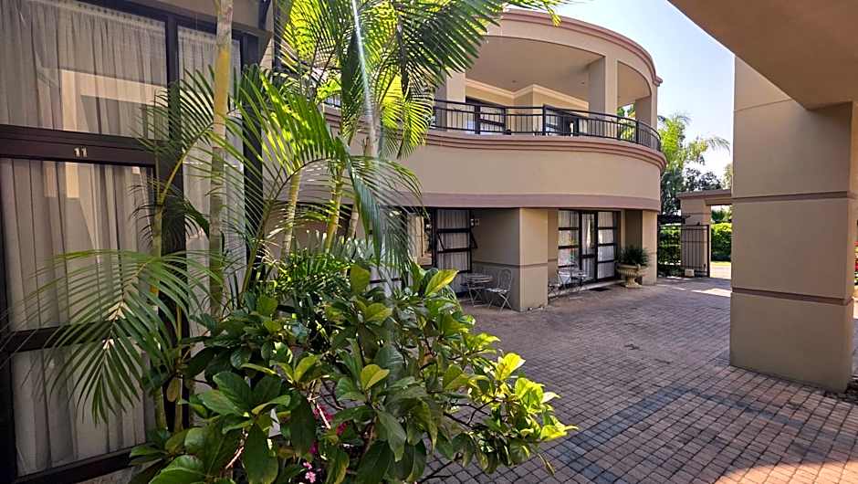 Casa Flora Guesthouse