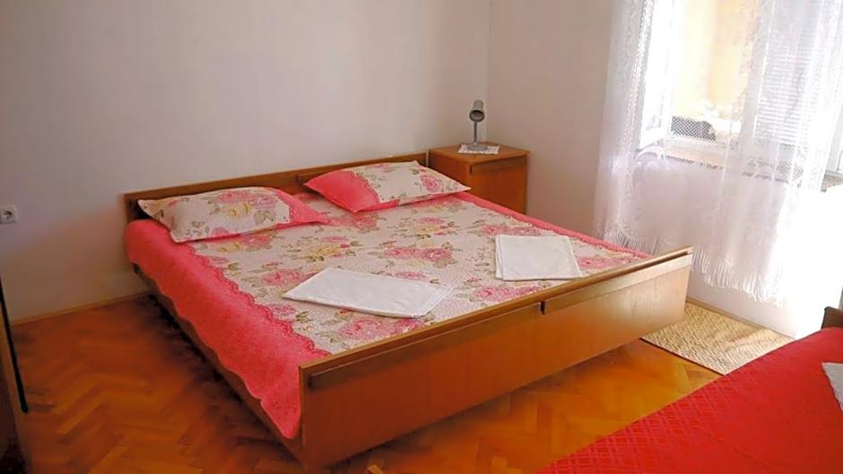 Cozy 1 bedroom apartment with sea view