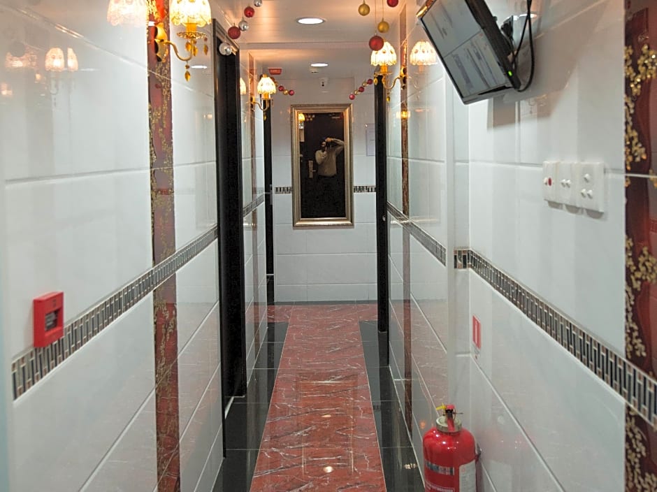 Canada Inn - Formerly Canada Hotel