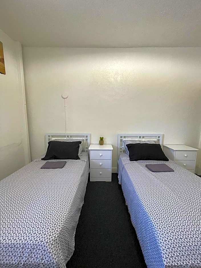 Hollywood Highland Hotel And Hostel – Hollywood, CA