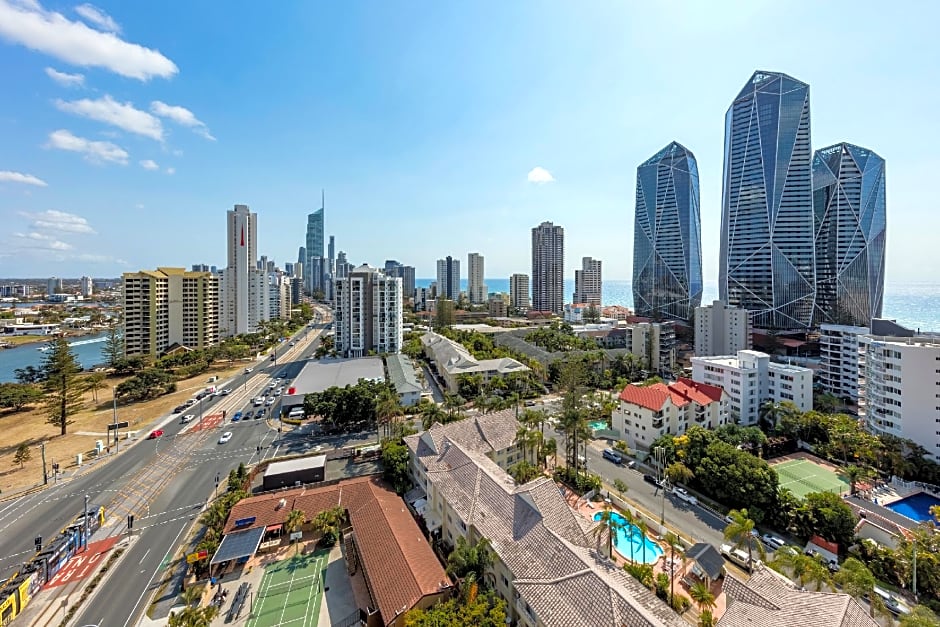 Oaks Gold Coast Hotel