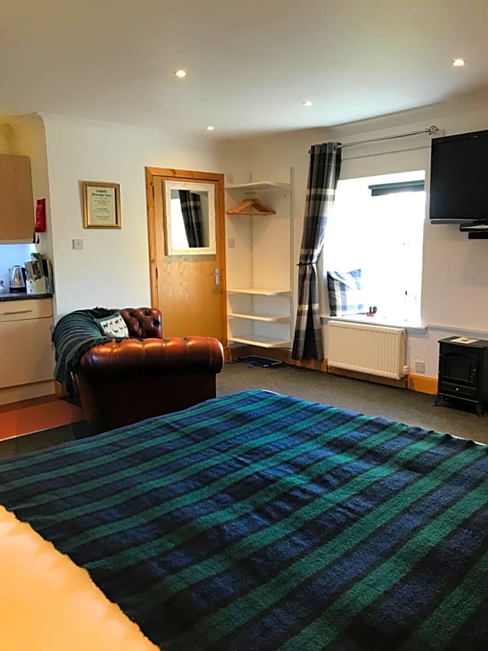 Garrison Farm with Hot Tub