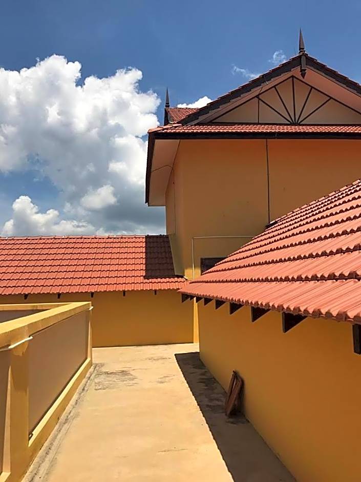 Teluk Lipat Seaview Inn