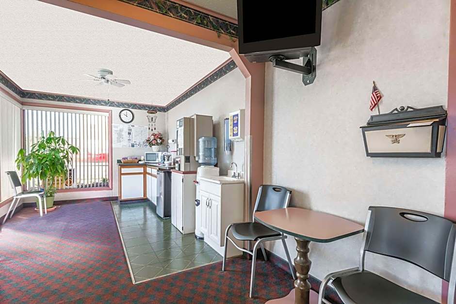 Knights Inn Ottawa