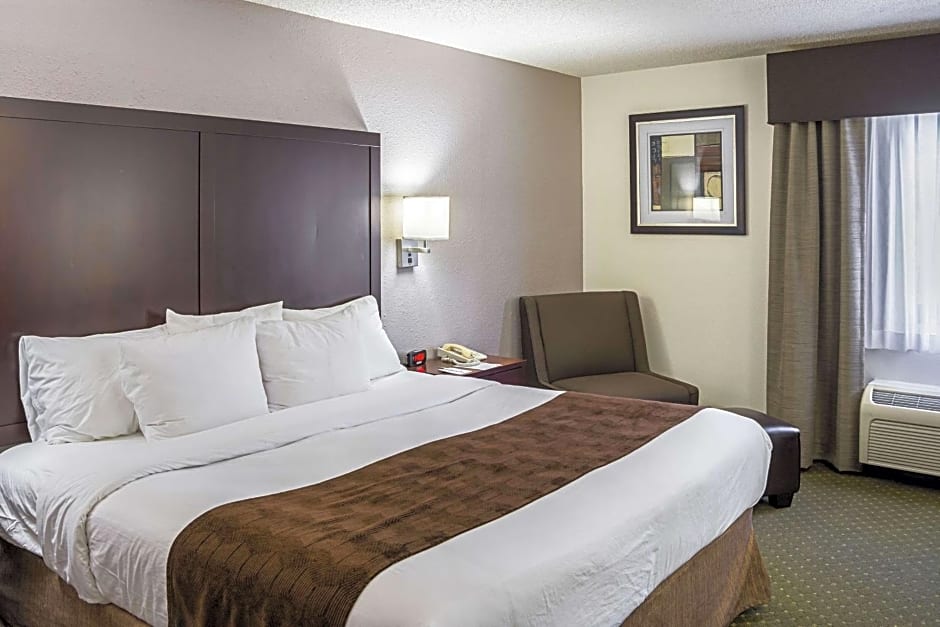 Quality Inn & Suites Clackamas - Portland