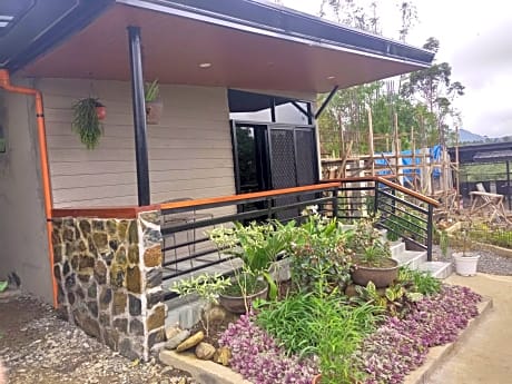 Dahilayan BHL Tourist Inn
