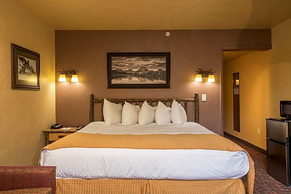 Elk Country Inn