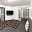 La Quinta Inn & Suites by Wyndham Houston Bush Iah South