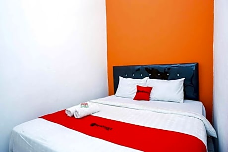 RedDoorz @ Kawasan Industri Candi Semarang