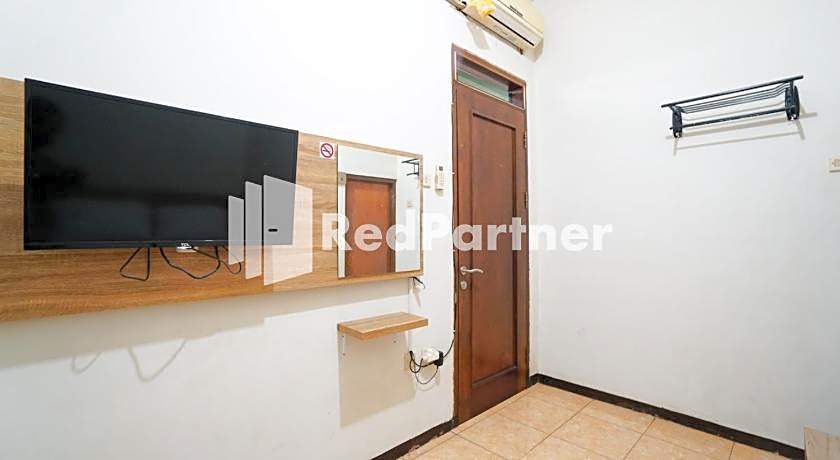 Bright Residence near ITC Mangga Dua Mitra RedDoorz