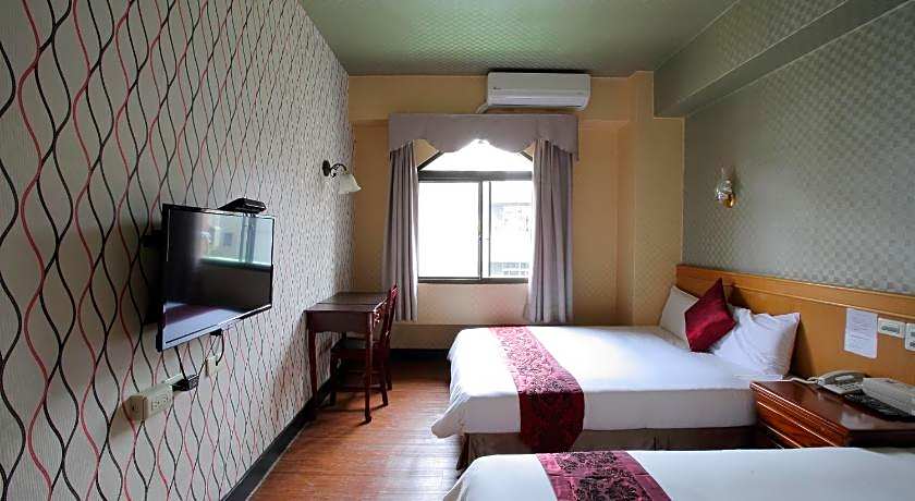 Chiayi Crown Hotel