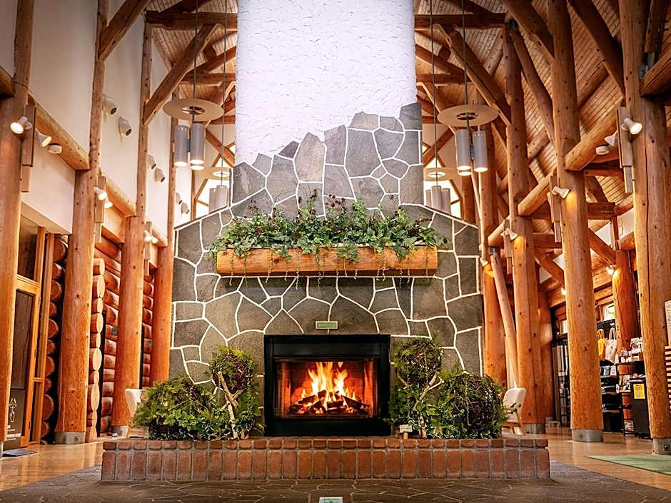 Log Hotel The Maple Lodge