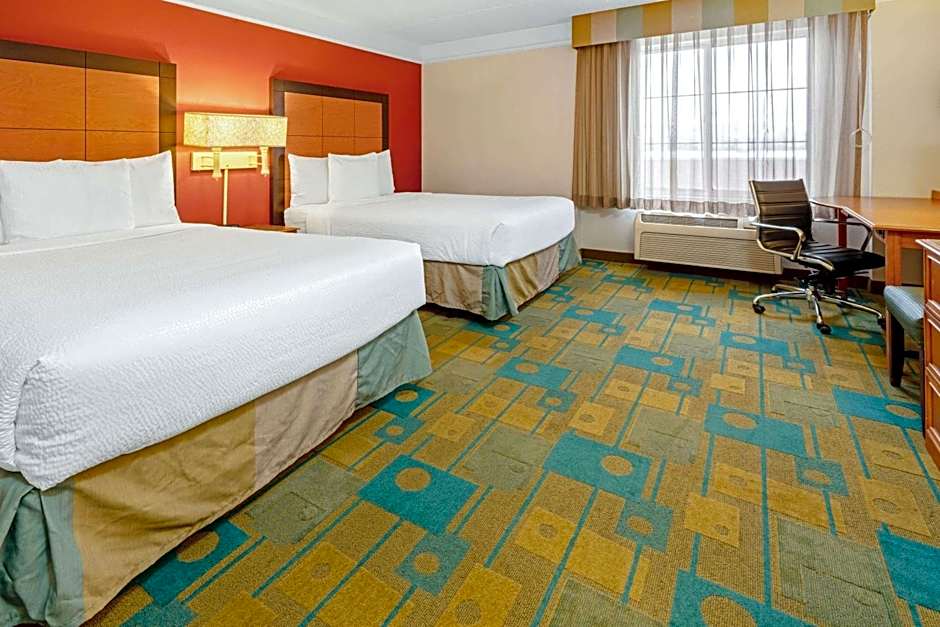 La Quinta Inn & Suites by Wyndham Salt Lake City Airport