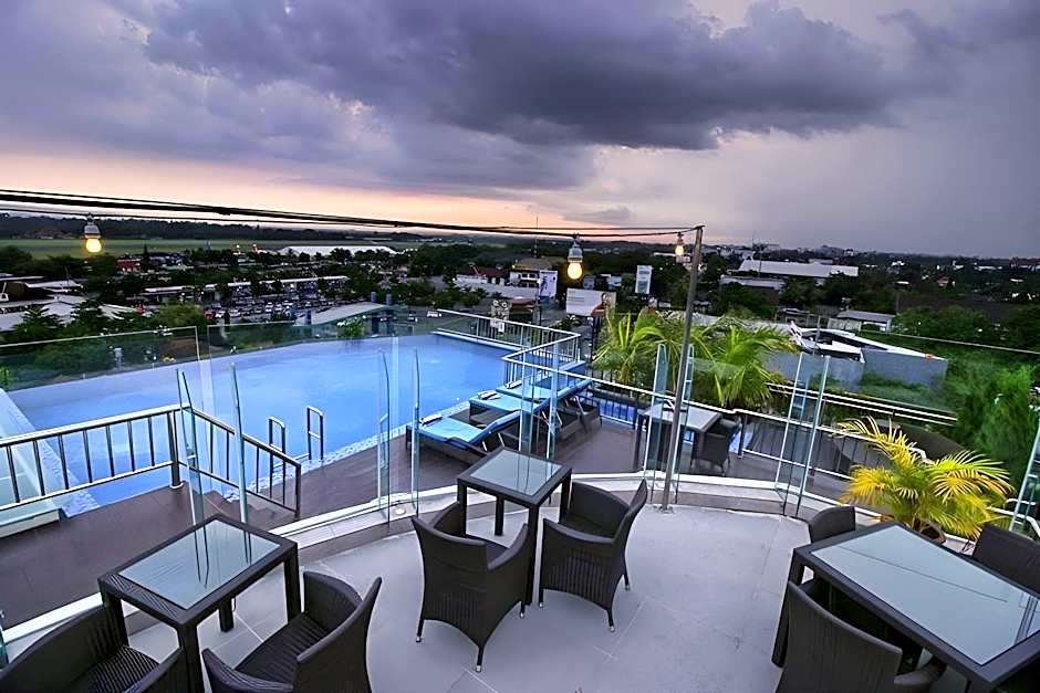 Platinum Adisucipto Hotel & Conference Center