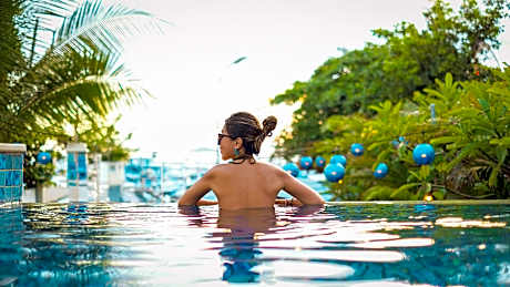 Away Bali Legian Camakila Resort 