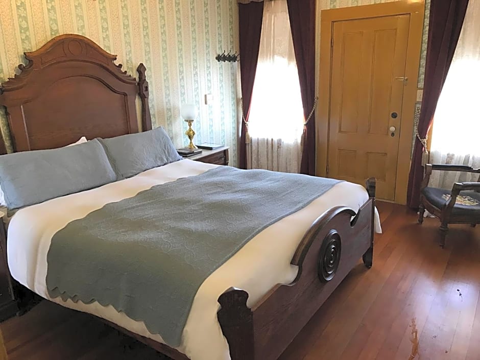 Cosmopolitan Hotel
