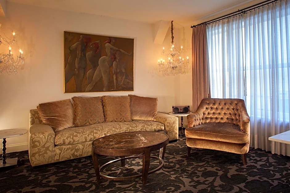 International House Hotel