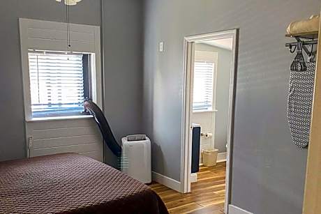 One-Bedroom King Suite