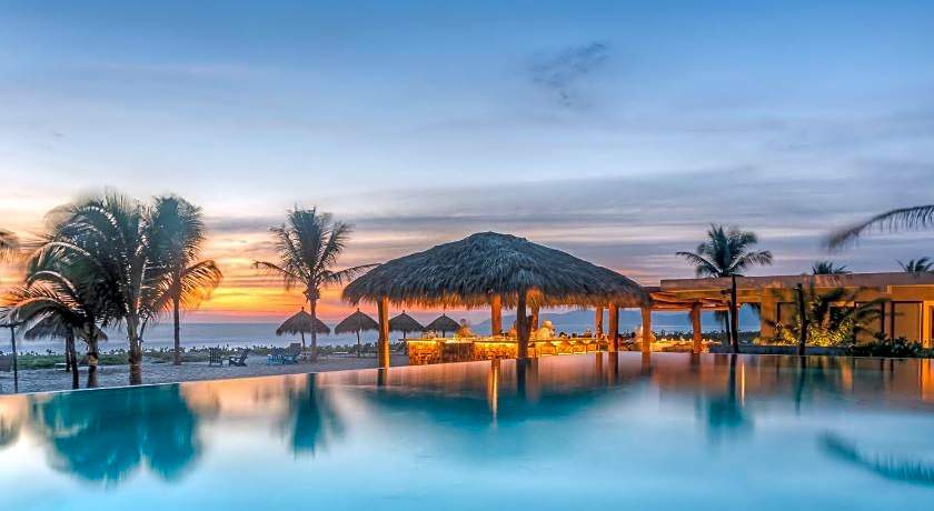 Marea Beachfront Villas