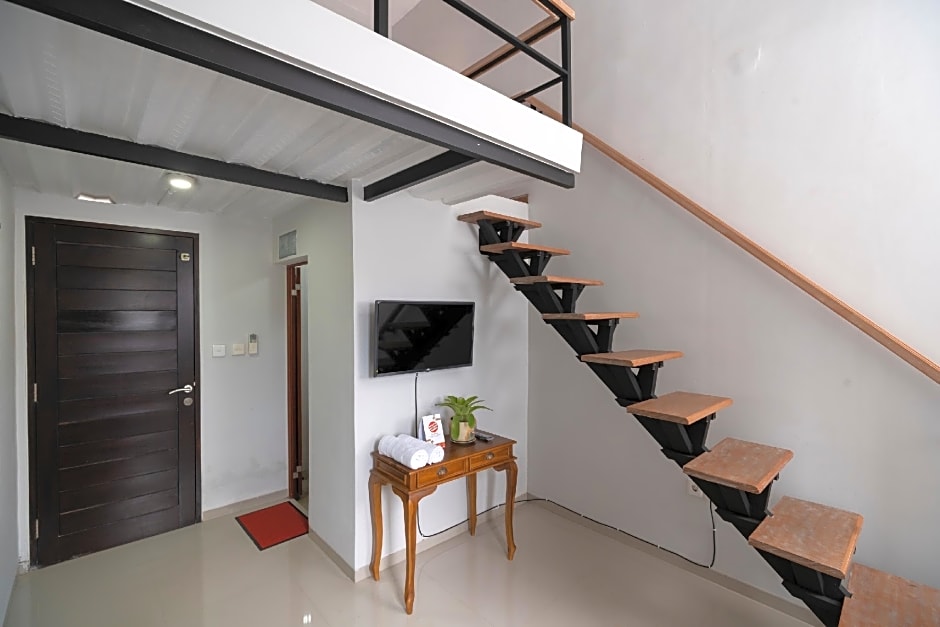 OYO 2438 D'Tamblingan Guesthouse