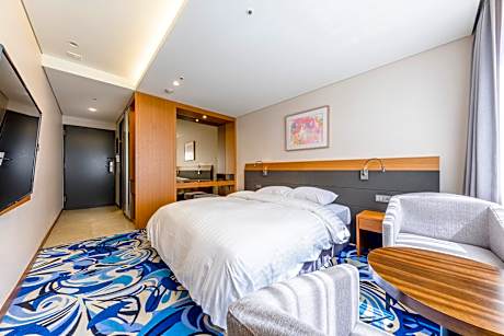 Extra Room