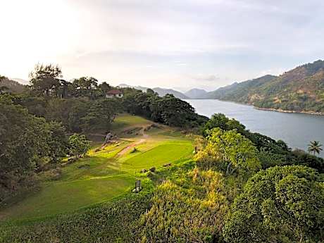 Victoria Golf Resort