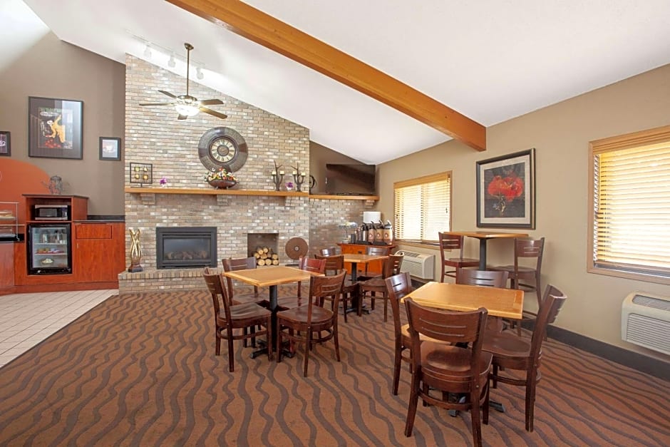 AmericInn by Wyndham Albert Lea