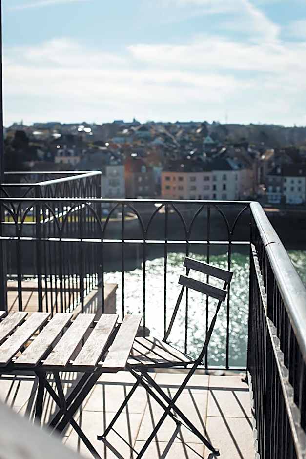 LA TOUR AUX CRABES près de la plage
