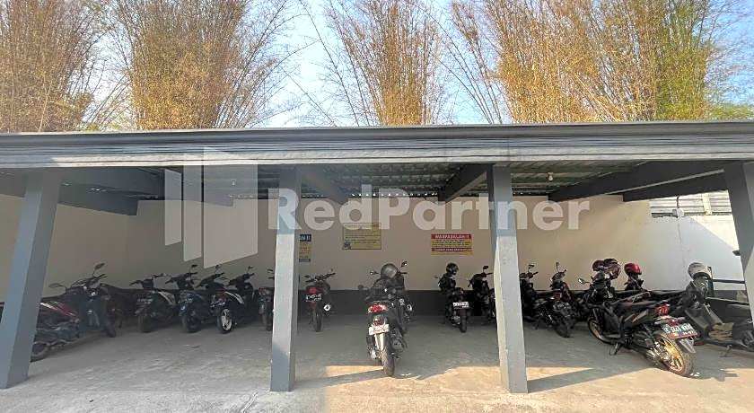 Hotel Dewi near GOR Merdeka Jombang Mitra RedDoorz