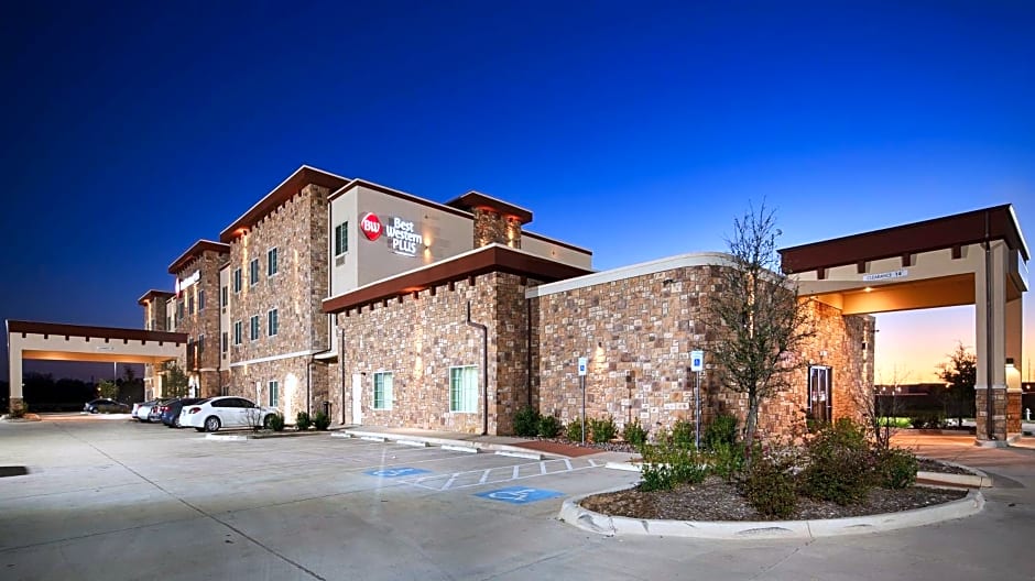 Best Western Plus Fort Worth Forest Hill Inn & Suites