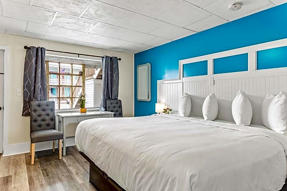 The Crest - Hampton Beach