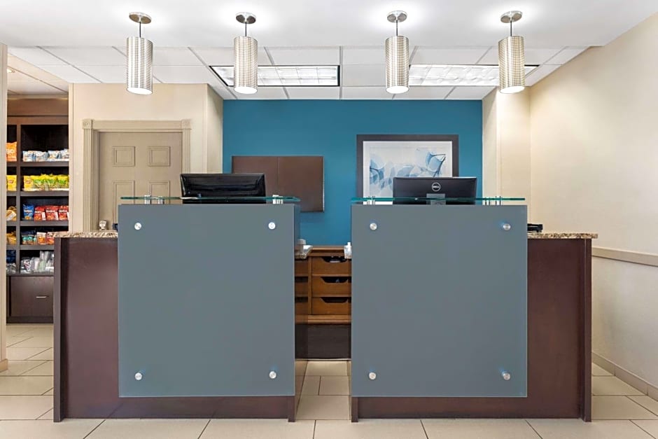 La Quinta Inn & Suites by Wyndham Bonita Springs Naples