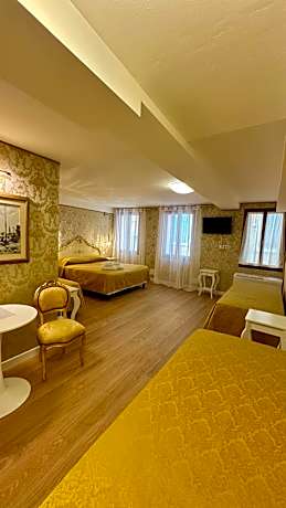 Family Room - Annex