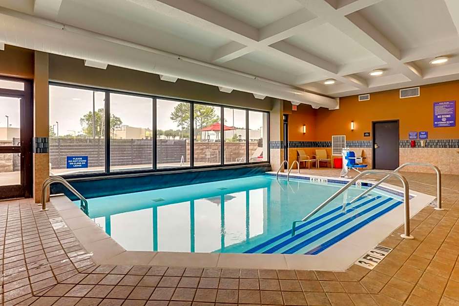 Drury Inn & Suites Birmingham Lakeshore Drive