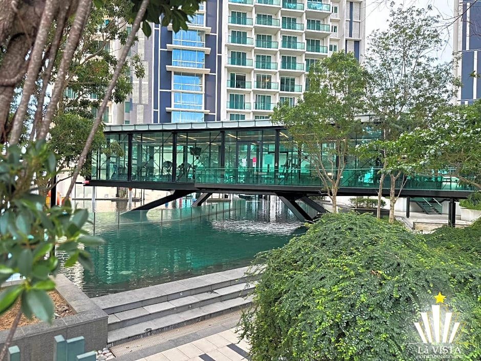 The Shore Hotel & Residences By La VISTA