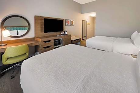 Room with Two Queen Beds - Non-Smoking