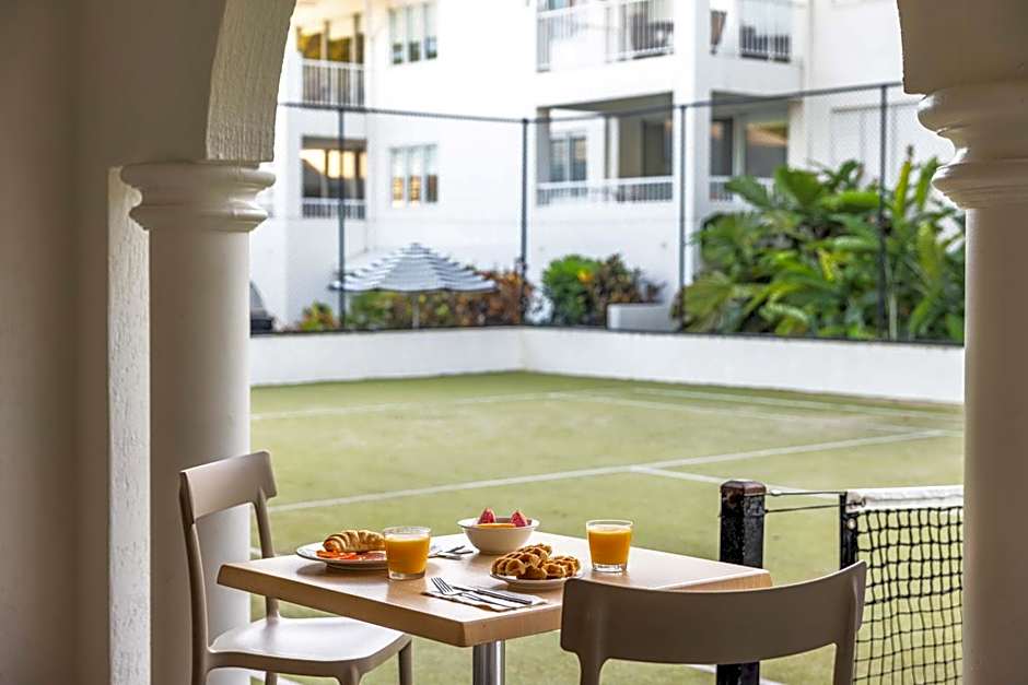 Mantra PortSea Port Douglas