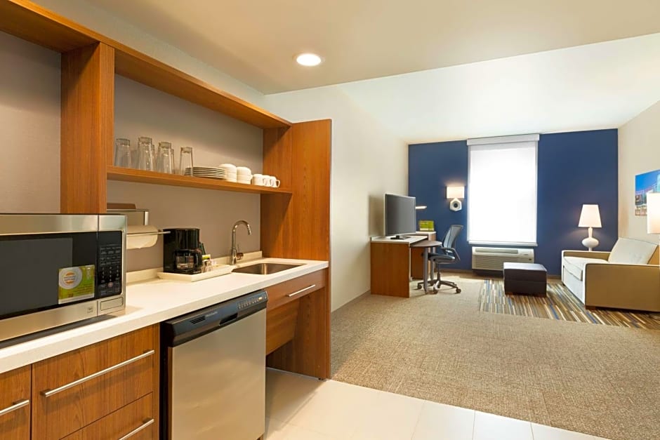 Home2 Suites by Hilton Phoenix Glendale-Westgate