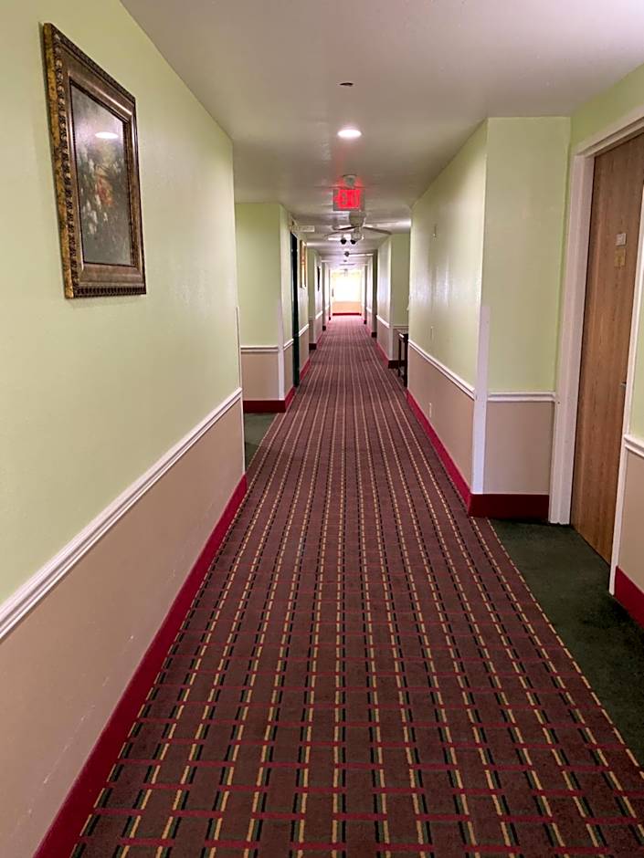 Guest House Inn Medical District near Texas Tech Univ