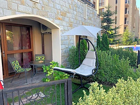 Luxury Orchid apartment with a garden in a private hotel complex Cascadas Bulgaria