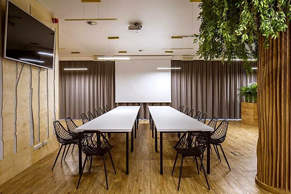 Bloom Hotel Airport Okęcie