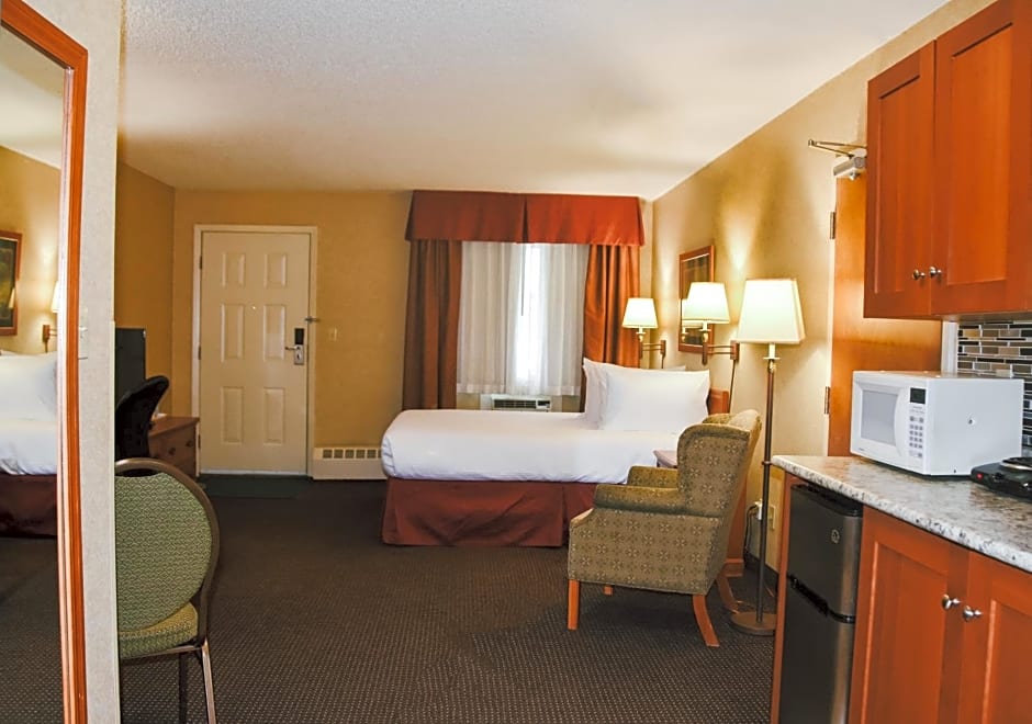 Stony Plain Inn & Suites