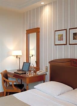 Park Plaza Victoria Amsterdam