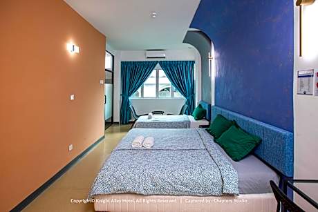 Triple Room with Private Bathroom