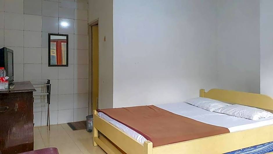 Hotel Jaya Kusuma near Candi Prambanan