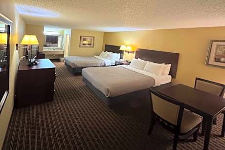 Queen Room with Two Queen Beds - Non-Smoking