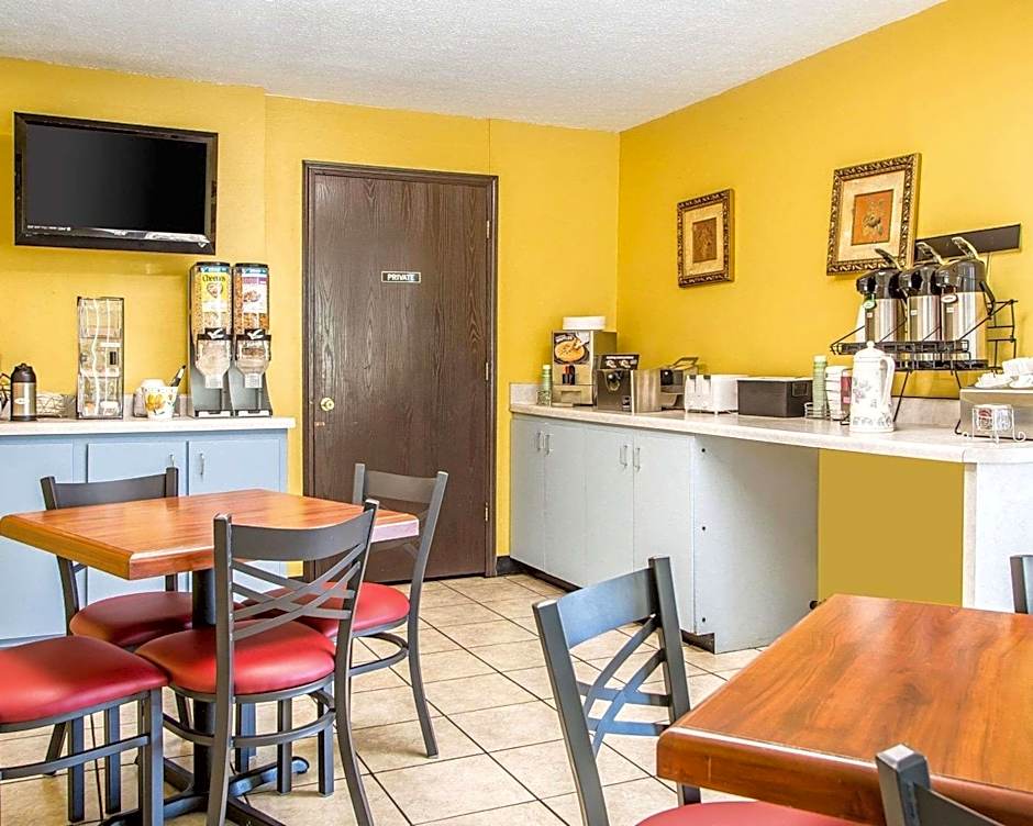 Econo Lodge near Missouri University of Science and Technology