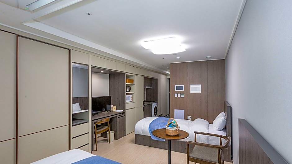 Golden Planet Hotel