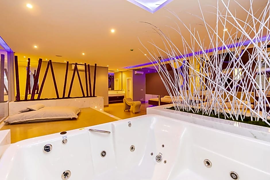 Poeme Motel by Drops